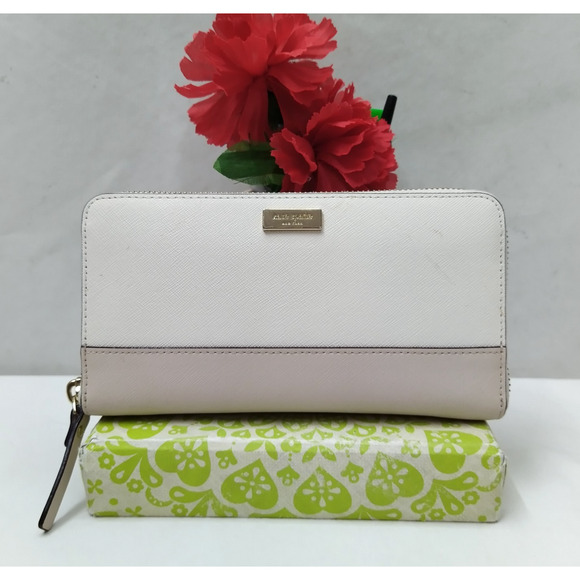 Kate Spade New York Colorblock Ivory Beige Leather Zip Around Credit Card Wallet - Picture 1 of 16